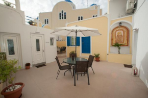 Отель Lefteris Traditional Rooms  Фира
